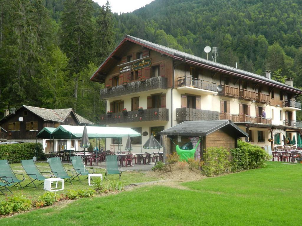 Logis Hotel Les Sapins Montriond Exteriör bild