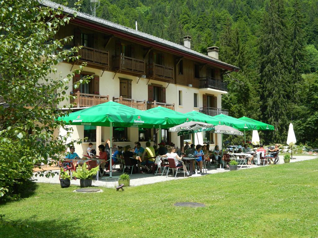 Logis Hotel Les Sapins Montriond Exteriör bild